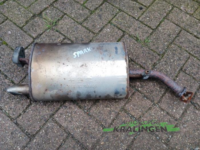 Gebrauchte Auspuff Enddämpfer Chevrolet Spark (M300) 1.0 16V Bifuel Preis auf Anfrage angeboten von Autosloperij Kralingen B.V.