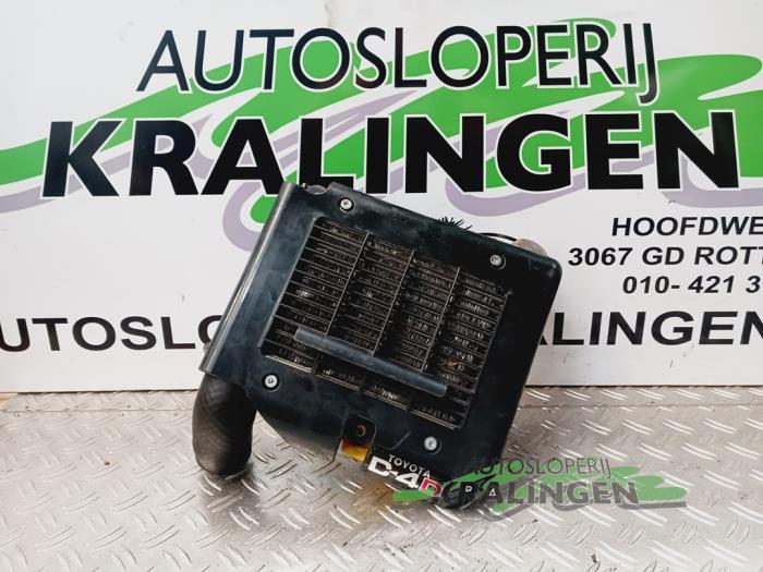 Usados Intercooler Toyota Yaris (P1) 1.4 D-4D Precio € 49,99 Norma de margen ofrecido por Autosloperij Kralingen B.V.