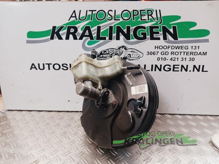 Usagé Servo frein Volkswagen Passat Variant (3C5) 2.0 FSI 16V Prix sur demande proposé par Autosloperij Kralingen B.V.