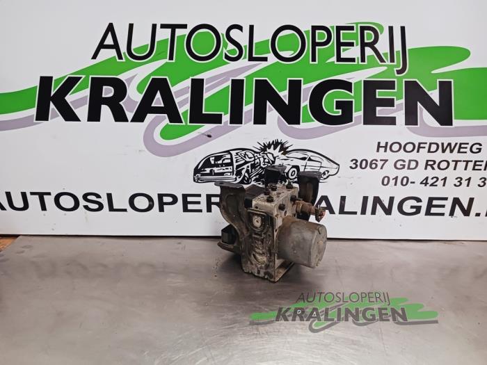 Begagnade ABS-pump Smart City-Coupé 0.7 Turbo i.c. Pris € 49,99 Marginaltabell erbjuds av Autosloperij Kralingen B.V.