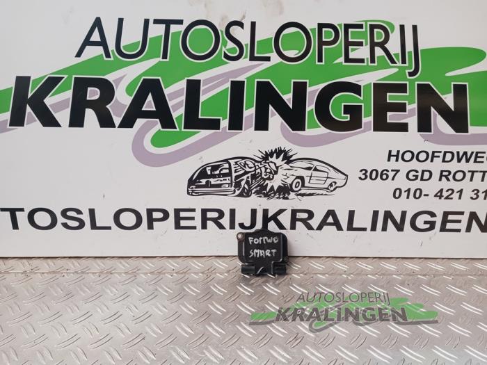 Usagé Bobine Smart City-Coupé 0.7 Turbo i.c. Prix € 9,99 Règlement à la marge proposé par Autosloperij Kralingen B.V.