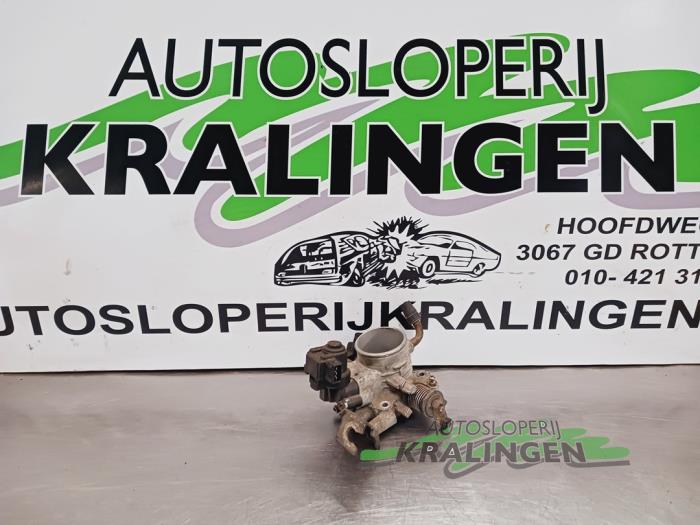 Gebrauchte Drosselklappengehäuse Kia Rio (DC22/24) 1.5 16V Preis € 34,99 Margenregelung angeboten von Autosloperij Kralingen B.V.