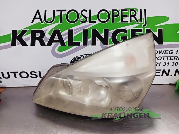 Używane Reflektor prawy Renault Espace (JK) 2.0 Turbo 16V Grand Espace Cena € 99,99 Procedura marży oferowane przez Autosloperij Kralingen B.V.