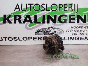 Dynamo van een Opel Movano Combi 2.8 DTI 2000