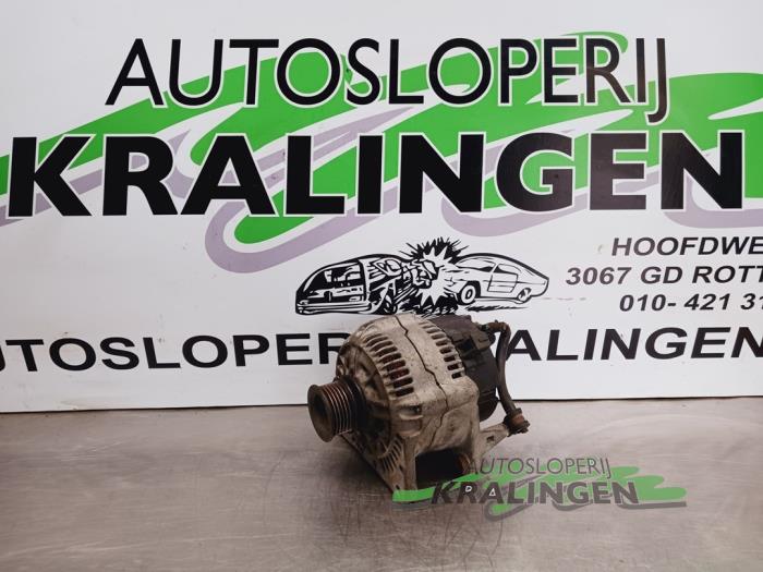 Begagnade Dynamo Volkswagen Golf III (1H1) 1.6 i Pris € 34,99 Marginaltabell erbjuds av Autosloperij Kralingen B.V.