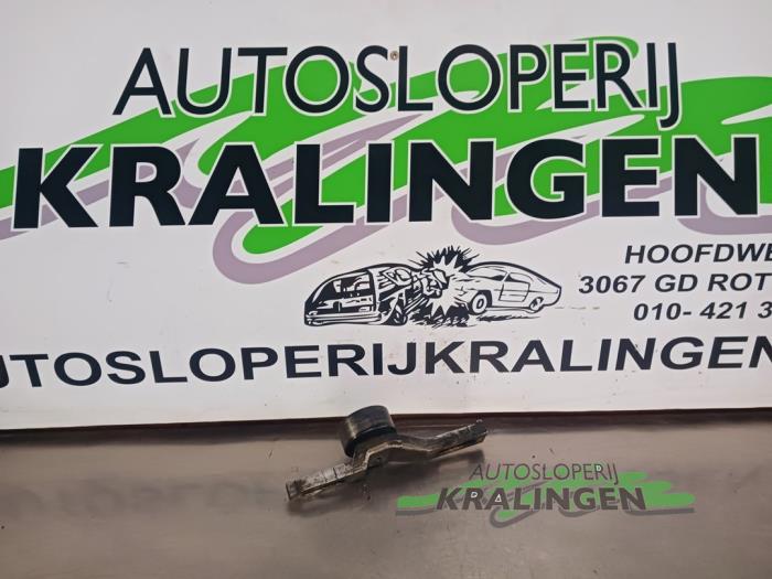 Usados Rodillo tensor correa múltiple Peugeot 307 (3A/C/D) 1.6 16V Precio de solicitud ofrecido por Autosloperij Kralingen B.V.