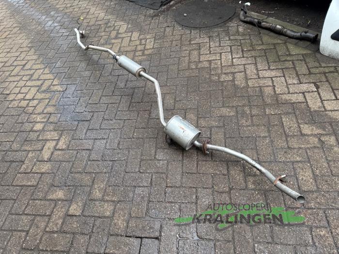 Usagé Echappement (complet) Daihatsu Cuore (L251/271/276) 1.0 12V DVVT Prix € 199,99 Règlement à la marge proposé par Autosloperij Kralingen B.V.