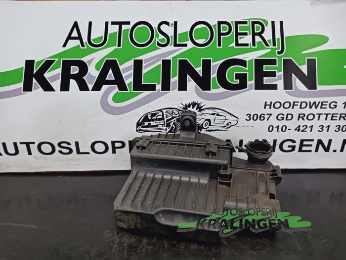 Begagnade Luftfilterhus Citroen C4 Cactus (0B/0P) 1.2 PureTech 82 12V Pris € 24,99 Marginaltabell erbjuds av Autosloperij Kralingen B.V.