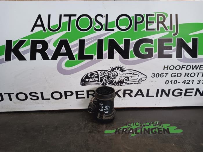 Gebrauchte Luftmassenmesser BMW 5 serie Touring (E39) 523i 24V Preis € 39,99 Margenregelung angeboten von Autosloperij Kralingen B.V.