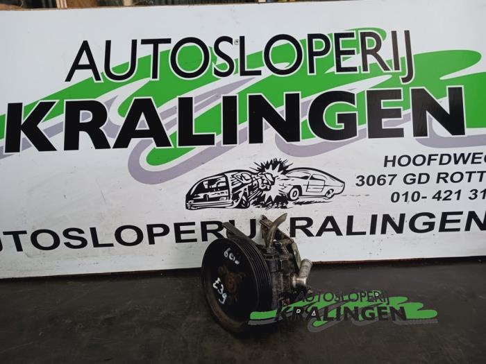 Begagnade Servostyrningspump BMW 5 serie Touring (E39) 523i 24V Pris € 99,99 Marginaltabell erbjuds av Autosloperij Kralingen B.V.