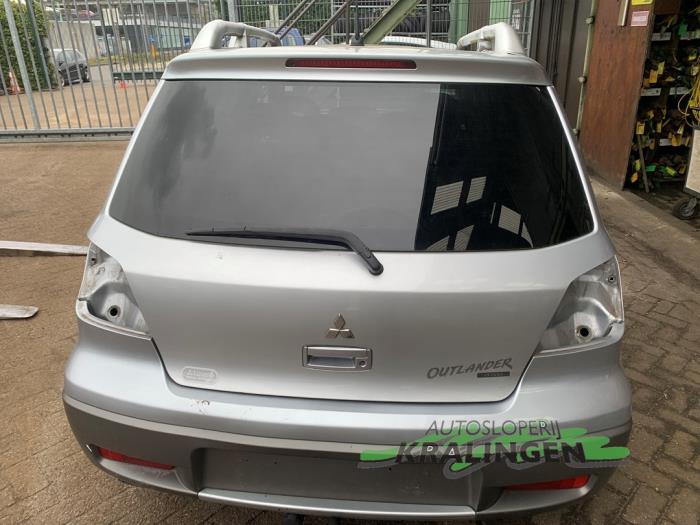 Gebrauchte Heckklappe Mitsubishi Outlander (CU) 2.0 16V 4x4 Preis € 149,98 Margenregelung angeboten von Autosloperij Kralingen B.V.