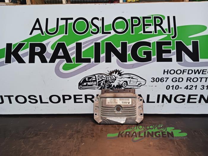 Used Engine management computer Renault Scénic II (JM) 1.6 16V Price € 29,99 Margin scheme offered by Autosloperij Kralingen B.V.
