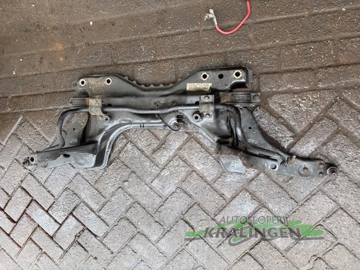 Gebrauchte Unterrahmen Ford Focus 1 1.6 16V Preis auf Anfrage angeboten von Autosloperij Kralingen B.V.