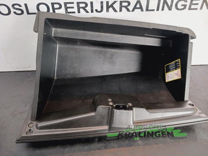 Begagnade Handskfack Fiat Grande Punto (199) 1.2 Pris € 49,99 Marginaltabell erbjuds av Autosloperij Kralingen B.V.