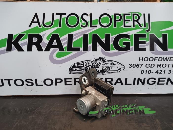 Begagnade ABS-pump Opel Corsa D 1.3 CDTi 16V ecoFLEX Pris € 224,99 Marginaltabell erbjuds av Autosloperij Kralingen B.V.