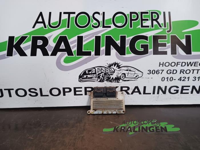 Used Engine management computer Renault Twingo (C06) 1.2 16V Price € 49,99 Margin scheme offered by Autosloperij Kralingen B.V.