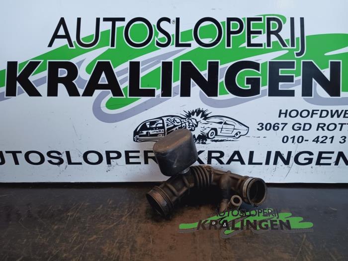 Begagnade Luftintagsslang Chevrolet Spark (M300) 1.0 16V Bifuel Pris € 49,99 Marginaltabell erbjuds av Autosloperij Kralingen B.V.