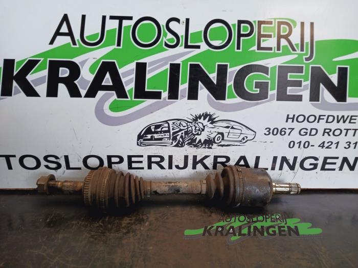 Used Front drive shaft, left Volvo 850 Estate 2.0i 10V Price on request offered by Autosloperij Kralingen B.V.