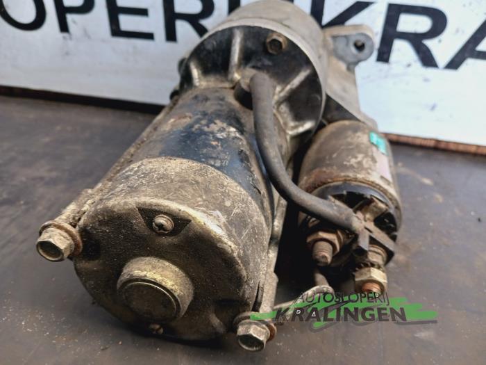 Anlasser van een Peugeot 405 I (15B) 1.9 GLD,GXD,GRD,SRD 1992