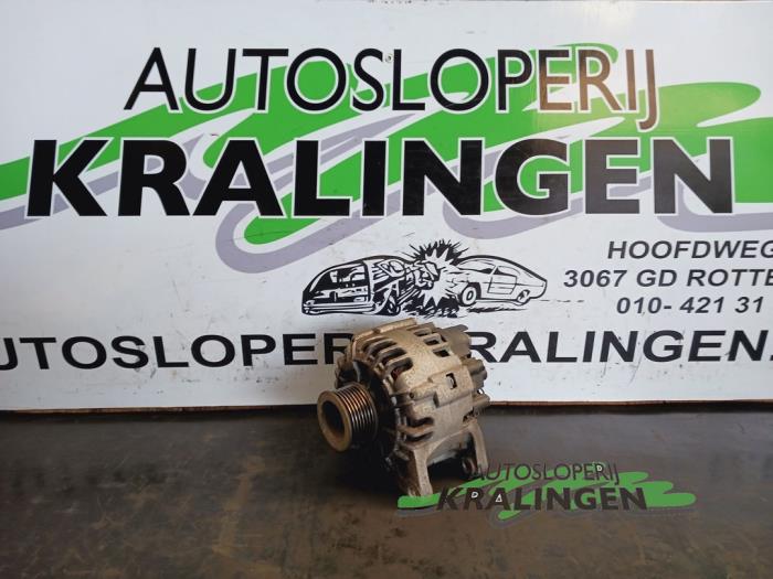 Used Dynamo Renault Twingo II (CN) 1.2 16V Price € 49,99 Margin scheme offered by Autosloperij Kralingen B.V.