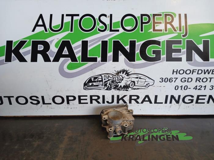 Used Throttle body Renault Twingo II (CN) 1.2 16V Price on request offered by Autosloperij Kralingen B.V.