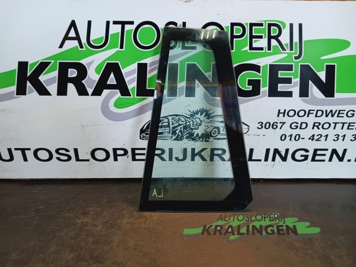 Usados Ventanilla triangular izquierda detrás BMW 5 serie Touring (E61) 525i 24V Precio de solicitud ofrecido por Autosloperij Kralingen B.V.