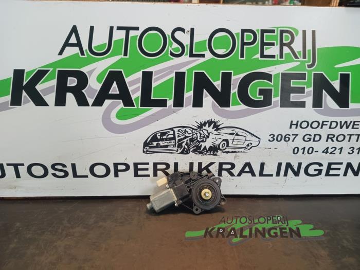 Usados Motor de ventanilla de puerta Mini Mini (R56) 1.6 16V Cooper Precio € 13,99 Norma de margen ofrecido por Autosloperij Kralingen B.V.