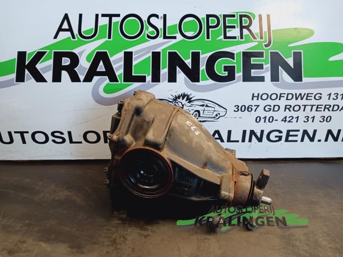 Gebrauchte Differential hinten Mercedes CLS (C219) 350 3.5 V6 18V Preis € 249,99 Margenregelung angeboten von Autosloperij Kralingen B.V.