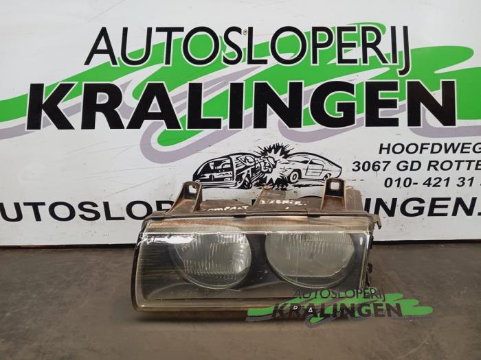 Używane Reflektor lewy BMW 3 serie Compact (E36/5) 316i Cena € 49,99 Procedura marży oferowane przez Autosloperij Kralingen B.V.