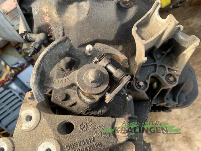 Getriebe van een Opel Zafira (M75) 1.8 16V Ecotec 2007