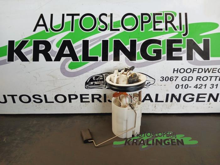 Begagnade Bensinpump Ford Focus 3 1.0 Ti-VCT EcoBoost 12V 100 Pris på förfrågan erbjuds av Autosloperij Kralingen B.V.