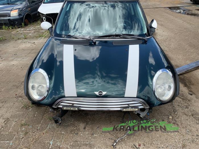 Używane Maska BMW Mini (R50/53) 1.6 16V Cooper Cena € 99,99 Procedura marży oferowane przez Autosloperij Kralingen B.V.