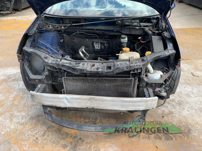 Begagnade Front Opel Corsa D 1.4 16V Twinport Pris € 74,99 Marginaltabell erbjuds av Autosloperij Kralingen B.V.