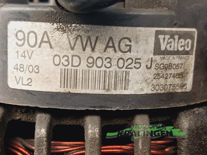 Dynamo van een Volkswagen Polo IV (9N1/2/3) 1.2 12V 2004