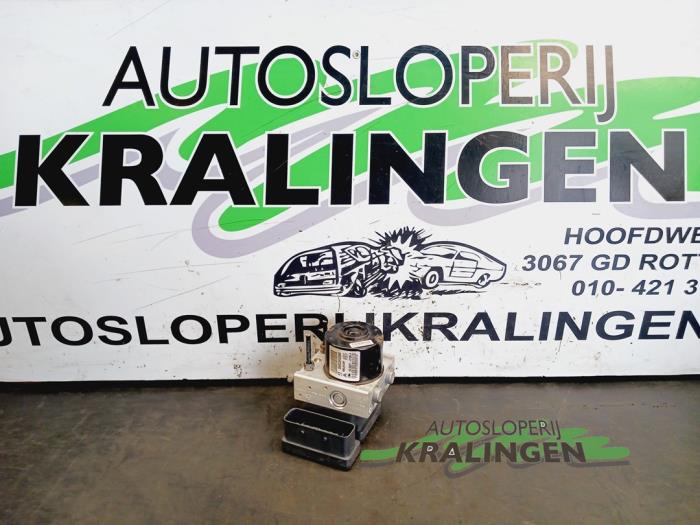Begagnade ABS-pump Peugeot 207 SW (WE/WU) 1.6 16V VTRi Pris € 49,99 Marginaltabell erbjuds av Autosloperij Kralingen B.V.