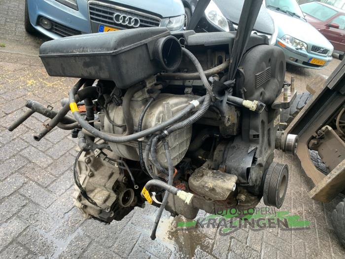 Motor van een Chevrolet Nubira Wagon  2008