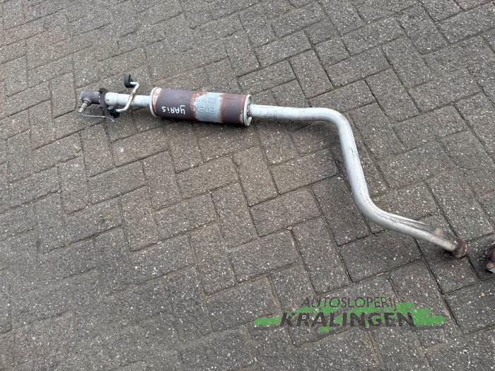 Gebrauchte Auspuff Mitteldämpfer Toyota Yaris (P1) 1.3 16V VVT-i Preis auf Anfrage angeboten von Autosloperij Kralingen B.V.