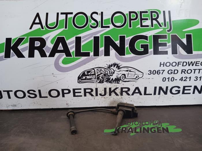 Usagé Bobine Suzuki Alto (RF410) 1.1 16V Prix € 9,97 Règlement à la marge proposé par Autosloperij Kralingen B.V.