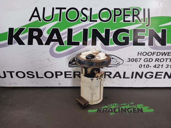Gebrauchte Benzinpumpe Toyota Corolla (E12) 1.4 16V VVT-i Preis auf Anfrage angeboten von Autosloperij Kralingen B.V.