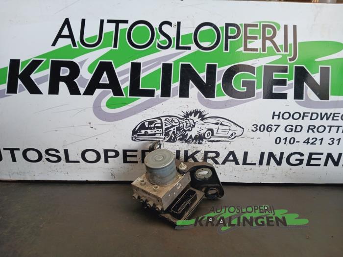 Begagnade ABS-pump Opel Corsa D 1.3 CDTi 16V ecoFLEX Pris € 224,99 Marginaltabell erbjuds av Autosloperij Kralingen B.V.