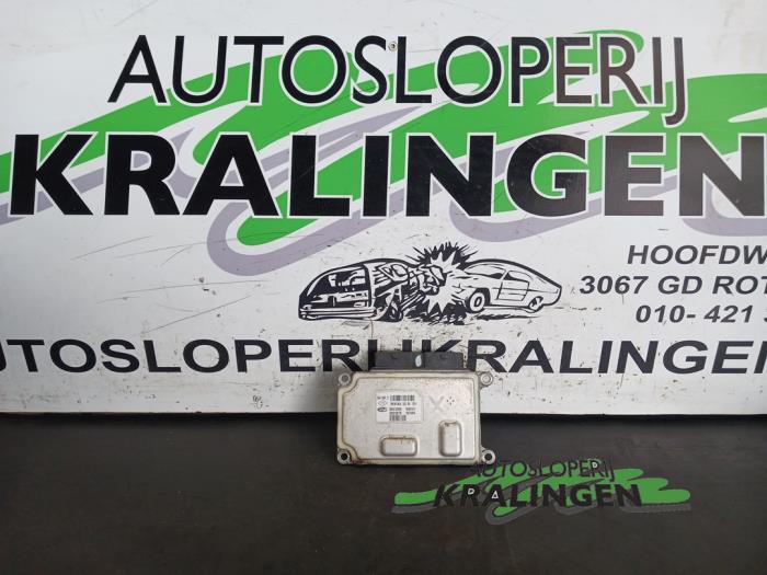 Used Engine management computer Renault Twingo (C06) 1.2 16V Price € 99,99 Margin scheme offered by Autosloperij Kralingen B.V.