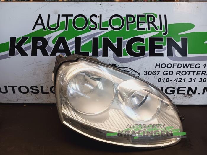 Usados Faro derecha Volkswagen Jetta III (1K2) 1.6 Precio € 49,99 Norma de margen ofrecido por Autosloperij Kralingen B.V.