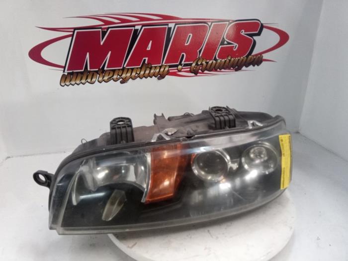 Używane Reflektor lewy Fiat Punto II (188) 1.2 60 S Cena € 35,00 Procedura marży oferowane przez Autosloopbedrijf gebr. Maris