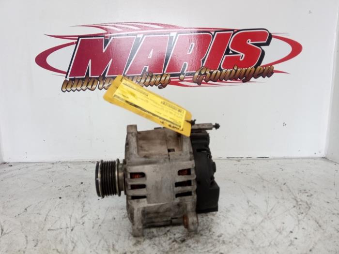 Begagnade Dynamo Volkswagen Touran (1T1/T2) 1.9 TDI 100 Pris € 30,00 Marginaltabell erbjuds av Autosloopbedrijf gebr. Maris