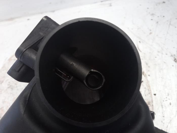 Luftmassenmesser van een Suzuki Swift (ZA/ZC/ZD1/2/3/9) 1.6 Sport VVT 16V 2007
