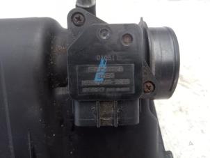 Luftmassenmesser van een Suzuki Swift (ZA/ZC/ZD1/2/3/9) 1.6 Sport VVT 16V 2007