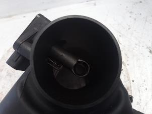 Luftmassenmesser van een Suzuki Swift (ZA/ZC/ZD1/2/3/9) 1.6 Sport VVT 16V 2007