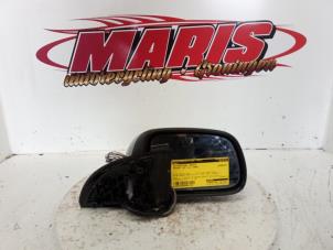 Used Wing mirror, right Peugeot 307 SW (3H) 1.6 16V Price € 20,00 Margin scheme offered by Autosloopbedrijf gebr. Maris