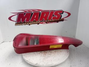 Used Taillight, left Peugeot 206 SW (2E/K) 1.4 16V Price € 25,00 Margin scheme offered by Autosloopbedrijf gebr. Maris