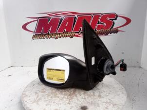 Used Wing mirror, left Peugeot 206 SW (2E/K) 1.4 16V Price € 25,00 Margin scheme offered by Autosloopbedrijf gebr. Maris